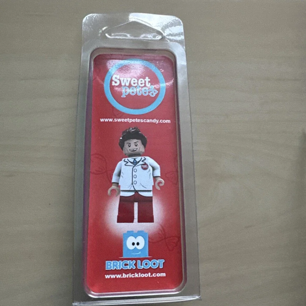 New Lego Sweet Pete’s CANDY MAN exclusive brickloot minifigure